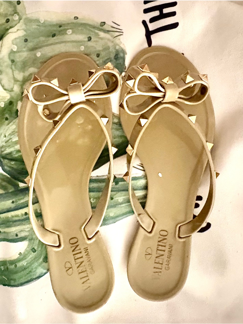 Valentino Garavani Nude Beige Rockstud Bow Jelly Sandals
